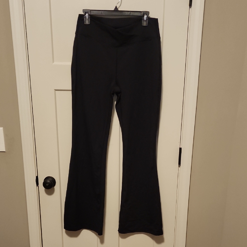 HALARA Black Flare Leggings Criss Cross